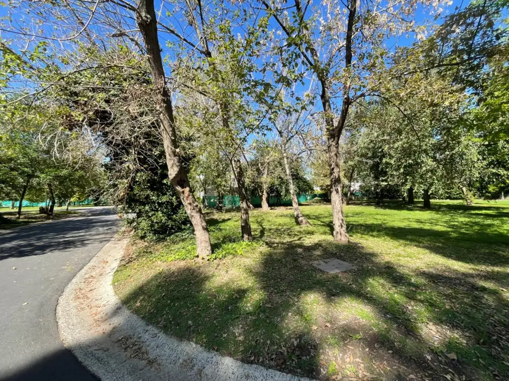 Venta lote Barrio cerrado Los Berros II