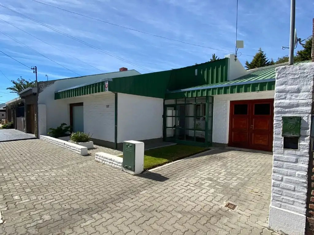 CASA EN VENTA - BARRIO JARDIN