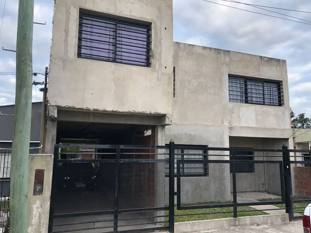 Casa - Venta - Argentina, Berazategui - CALLE 50 6263