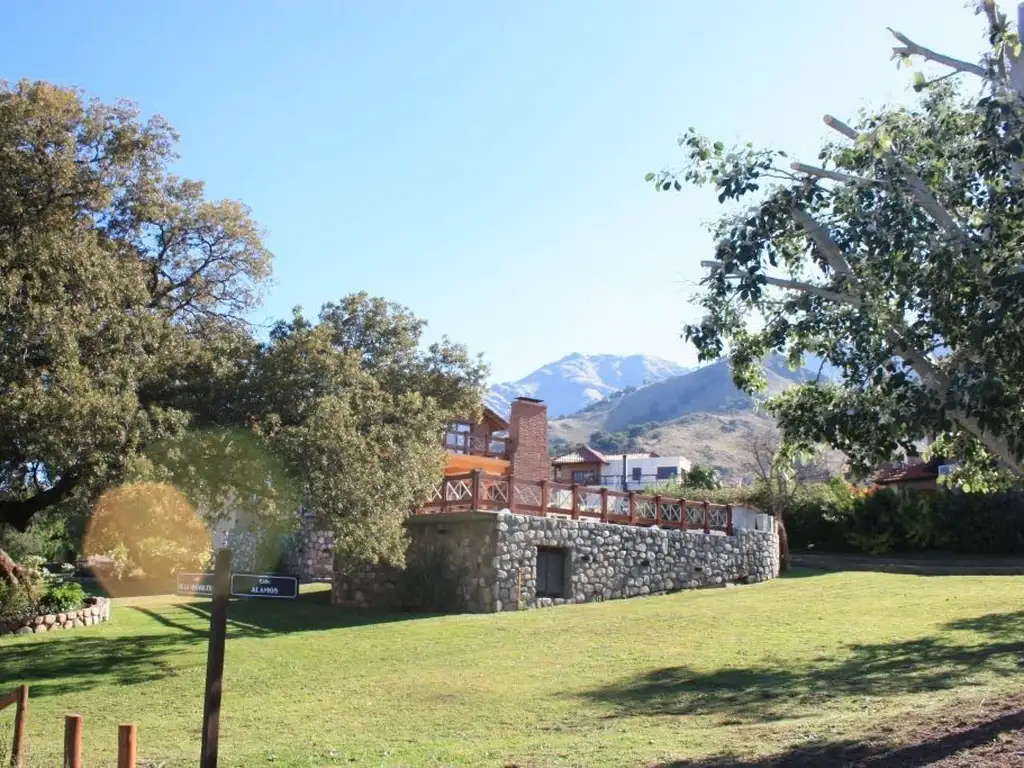 Casa en Venta - 6 ambientes - USD 380.000