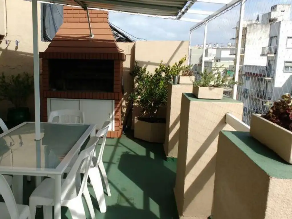 Departamento de 4 ambientes con terraza