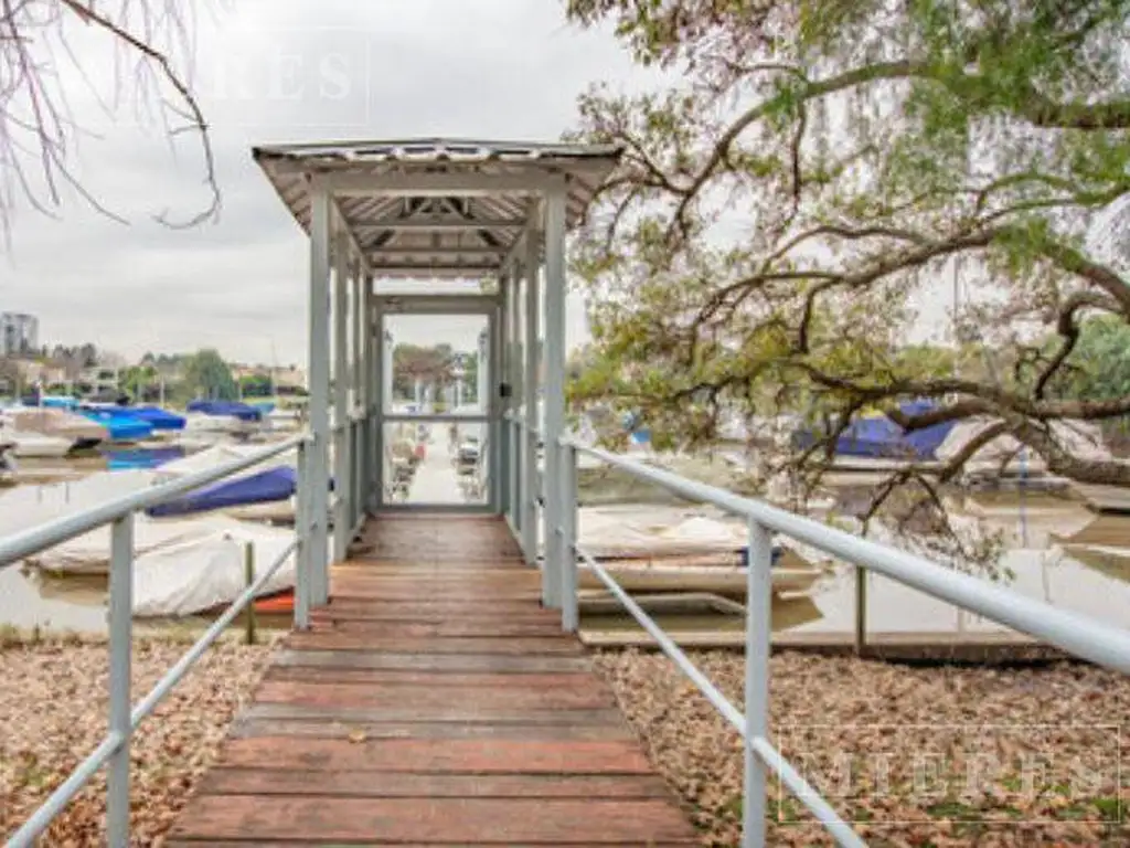 Amarra en venta en Santa María de Tigre