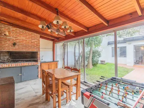 VENTA CASA EN PRADO SUR 3 D, 2 B, JARDIN, BARBACOA