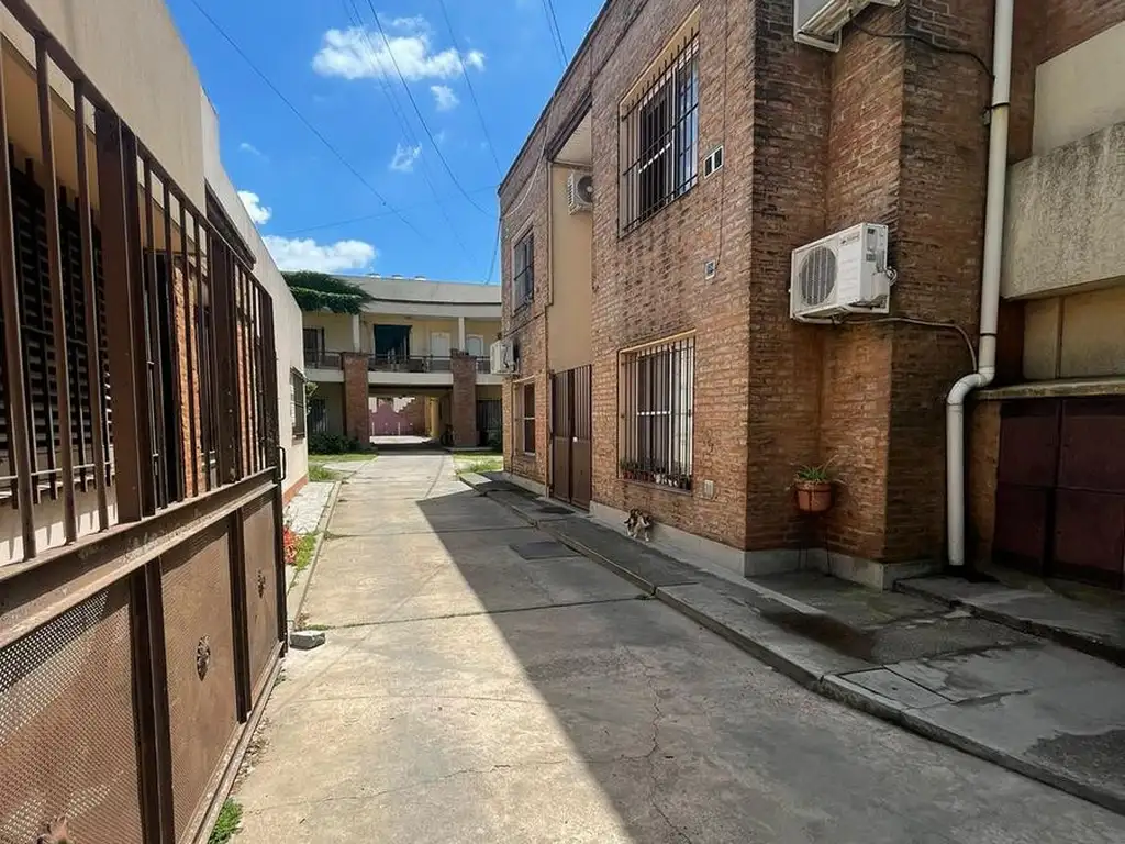 departamento tres ambientes en alquiler lujan centro sarmiento al 600