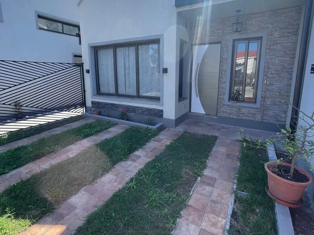 Casa en venta a estrenar - La Cumbre