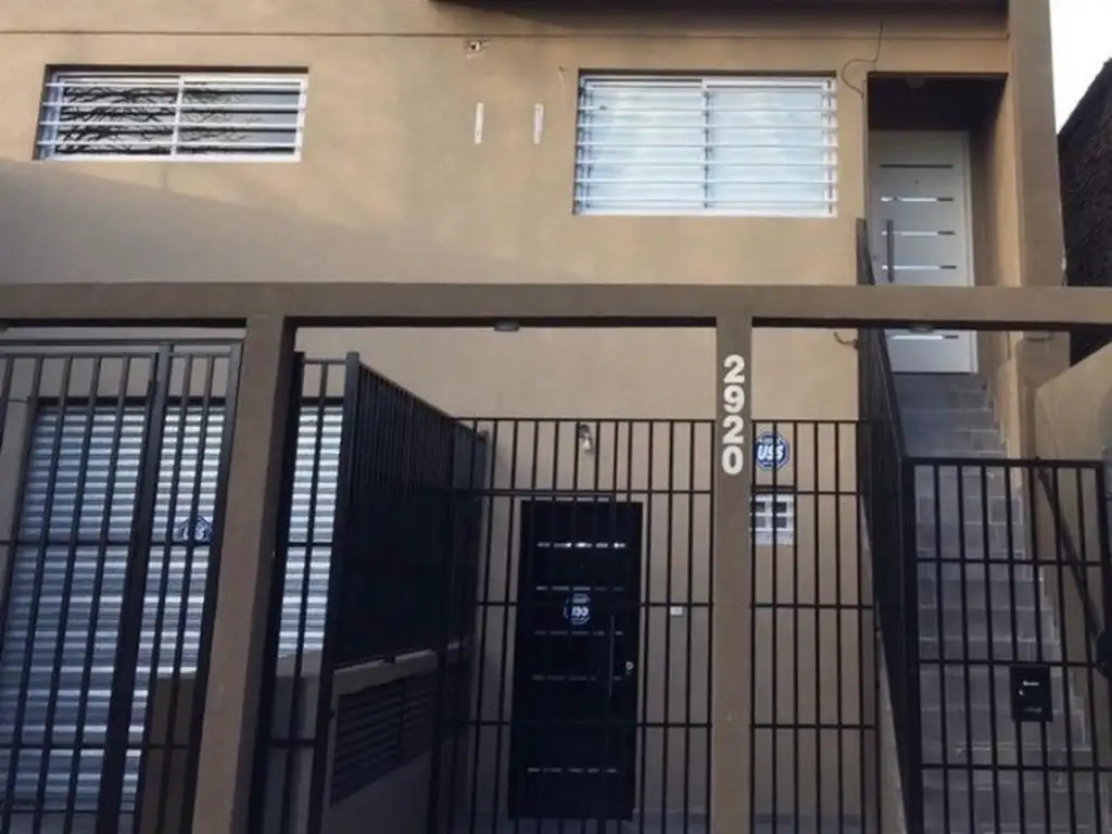 VENTA DE DEPARTAMENTO 2 AMBIENTES EN DUPLEX 50M2, ANTICIPO Y CUOTAS! FINANCIACIÓN! CON BALCON