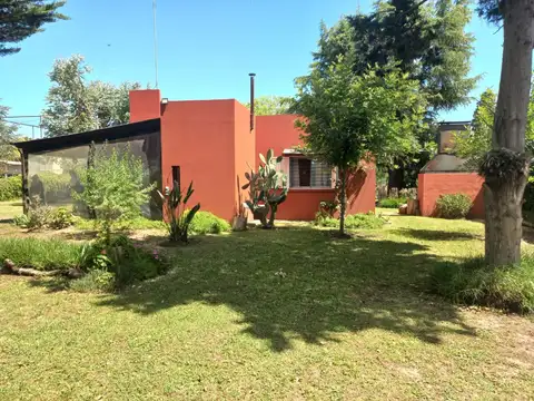 Hermosa casa quinta en venta, Empalme Lobos