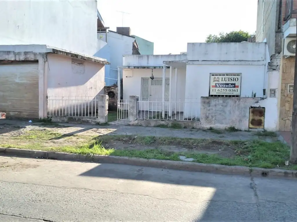 Casa - Venta - Argentina, Tres de Febrero - LA CAUTIVA 6700