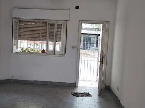 Casa en planta baja, al frente