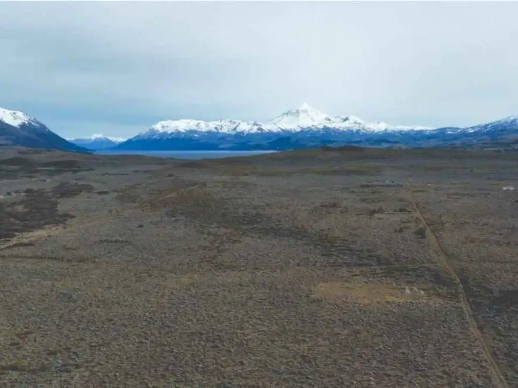 Lote con vista al Volcan Lanin en Huechulafquen