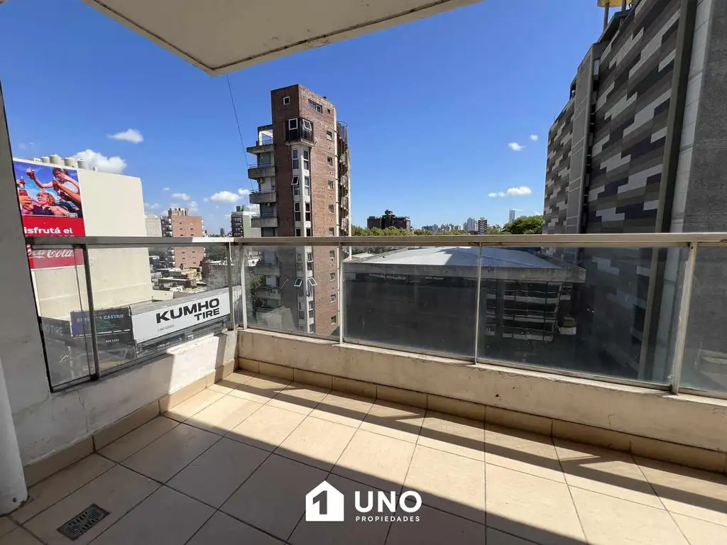 Santa Fe y Av. Francia - Dpto de 1 Dormitorio Externo. Cochera disponible.
