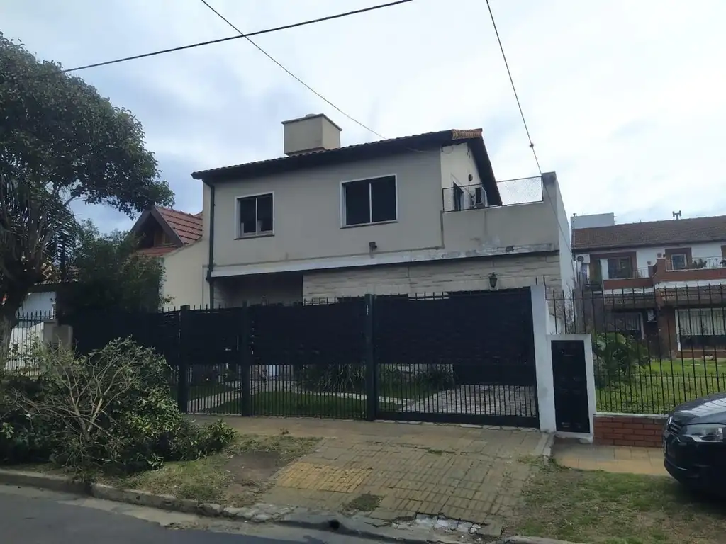 Venta casa de 4 ambientes en Beccar