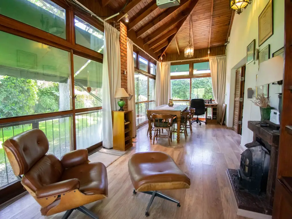 Casa Venta 73 años 4 ambientes, 1 cochera, 165m2, Calle 15 A Entre 461