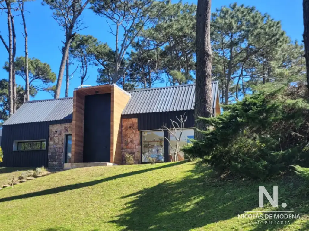 Vende casa de 3 dormitorios en  San Rafael, Punta del Este