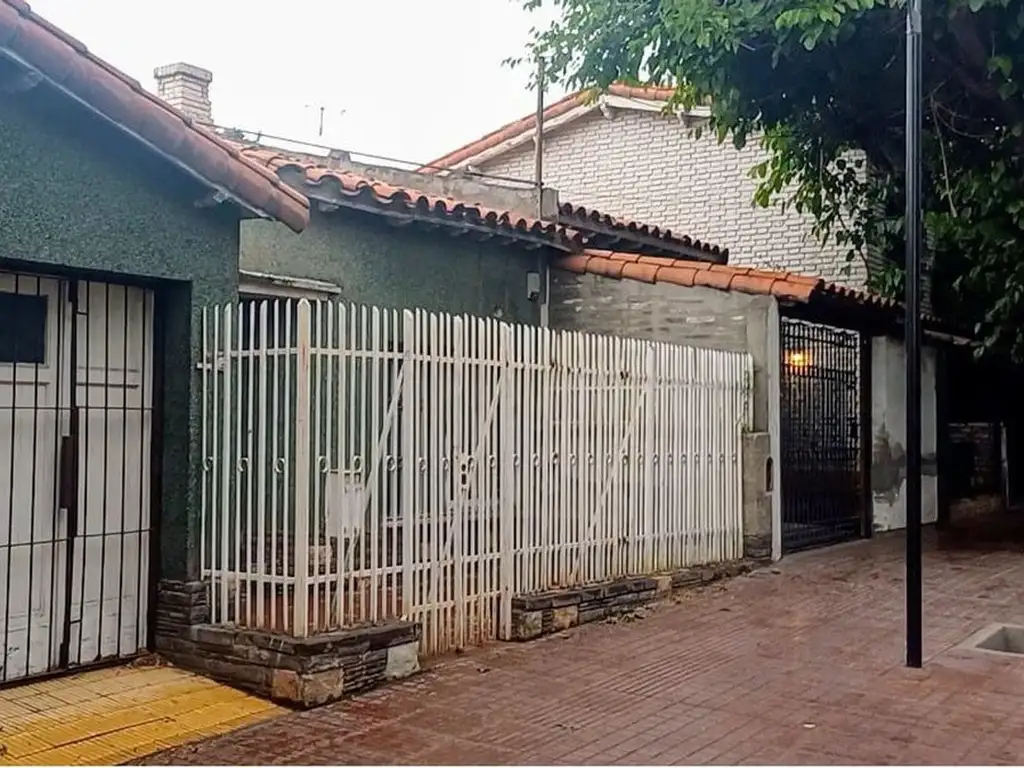 OPORTUNIDAD DE TERRENO.CALLE COLON DE GODOY CRUZ..