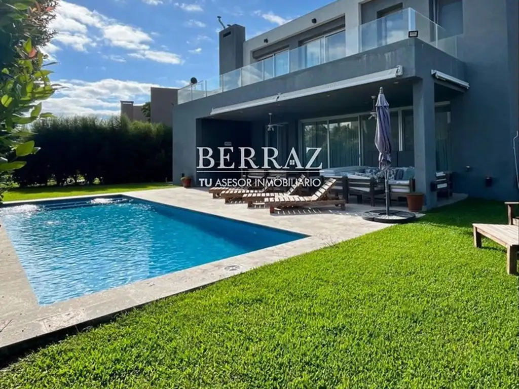 Casa venta 8 ambientes de estilo racionalista moderna en Ayres Plaza Pilar lote de 630 m2