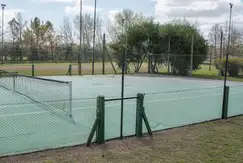 Actividades deportivas futbol, tenis en El Lucero, Barrio cerrado