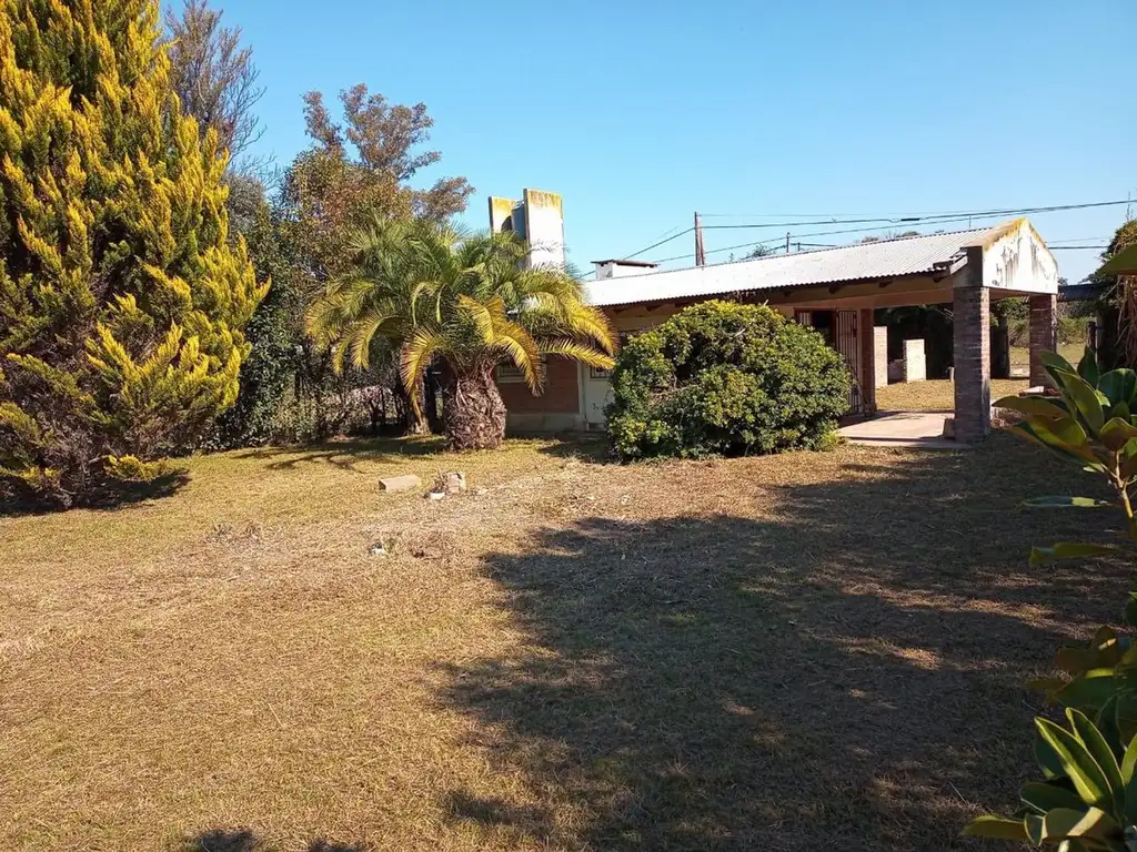 VENTA CASA QUINCHO Y JARDIN EN OLIVEROS