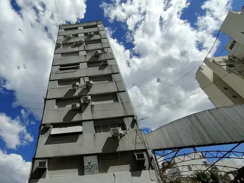 Tte. Gral. J. D. Perón al 1400 Departamento 2 Ambientes con Patio San Nicolás ALQUILER