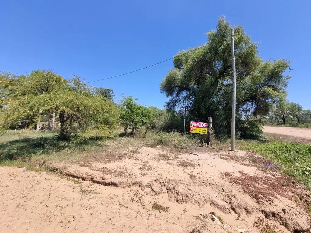 Esquina sobre Av Quijano, Paso de la Patria