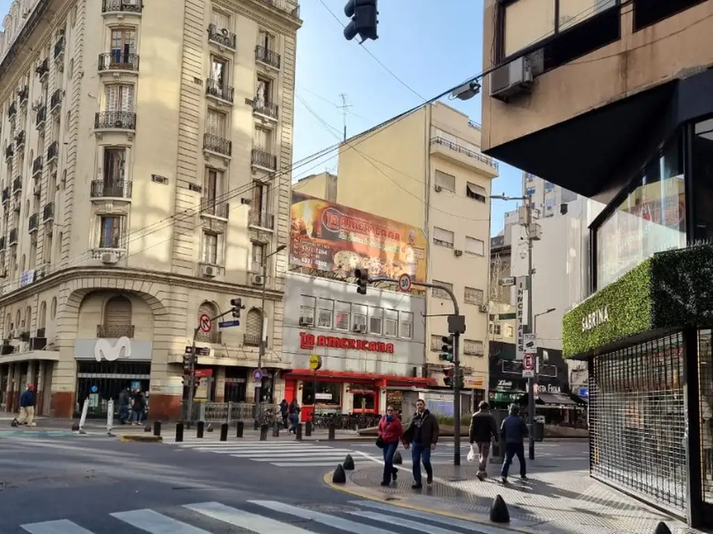 Excelente departamento amoblado y equipado  con  Cochera en el corazon de la ciudad.