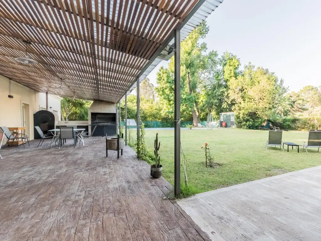 Alquiler temporal Casa de 4 ambientes con piscina y parque - Temporada verano