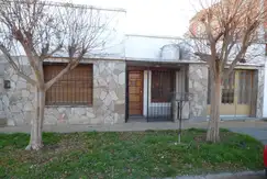 Casa en venta en Gonnet - Dacal Bienes Raíces