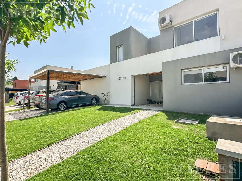 Casa en venta en Casas del Este, Pilar del Este