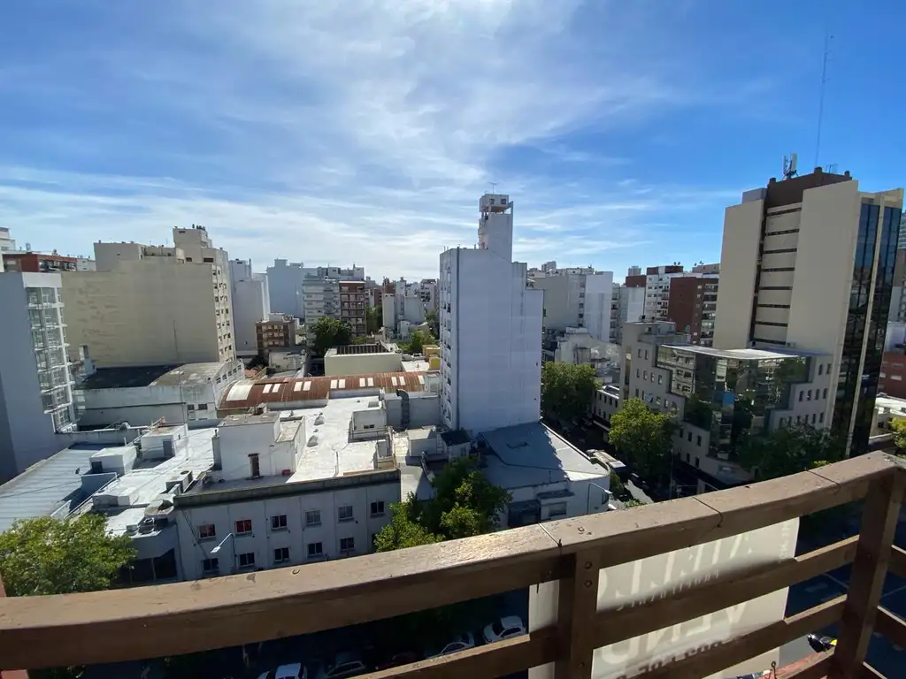 Departamento 4 amb con Balcon a la Calle