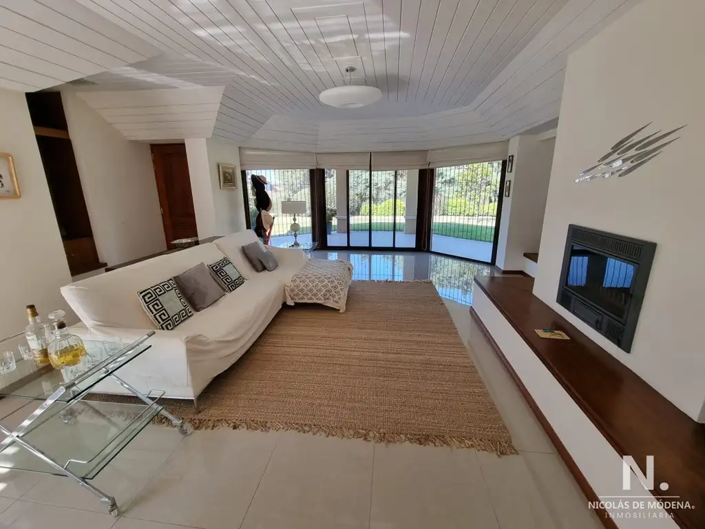 Casa en venta, zona Residencial, Punta Del Este.