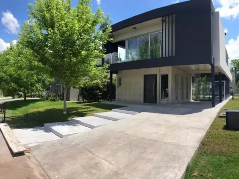 Casa en Venta en Altos de Hudson II - 4 dormitorios