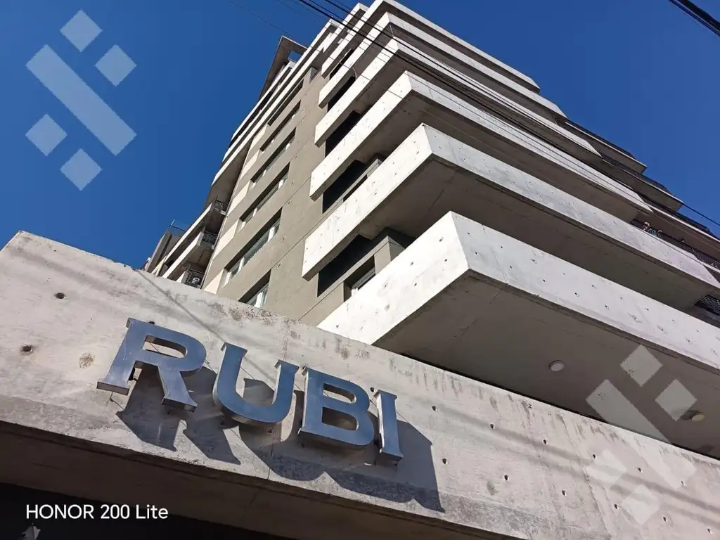 Se Alquila, departamento de 2 dormitorios, Edificio Rubi 1