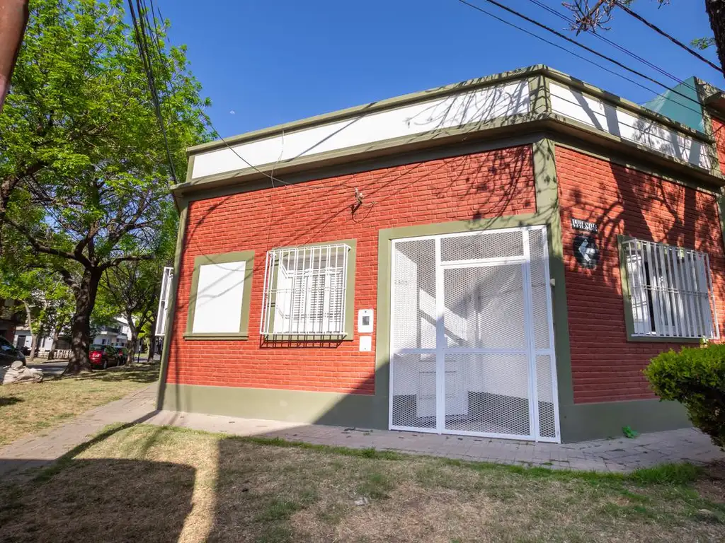 Casa venta barrio Jorge Cura 2 dormitorios con cochera