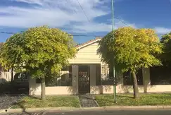 Casa en Venta en Gonnet [Cod: 7342 -7346-1669]