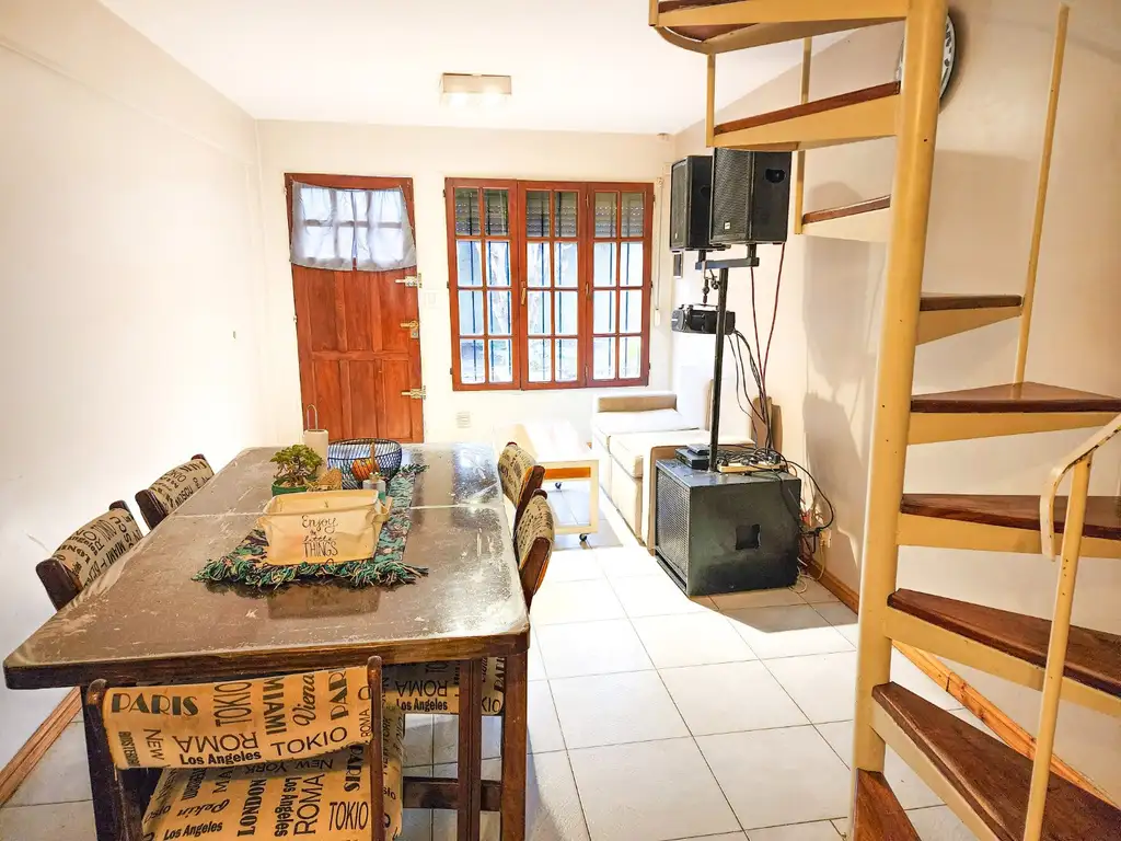 Precioso duplex en venta en Castelar Norte