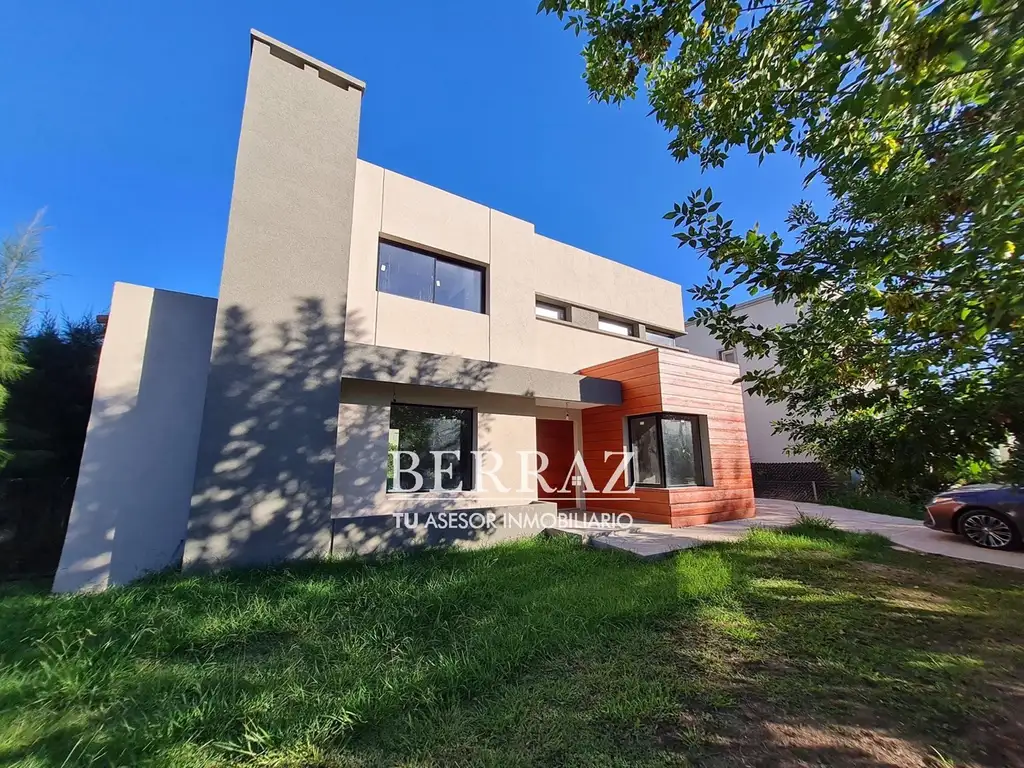 Casa  en Alquiler en Santa Guadalupe, Pilar del Este, Pilar