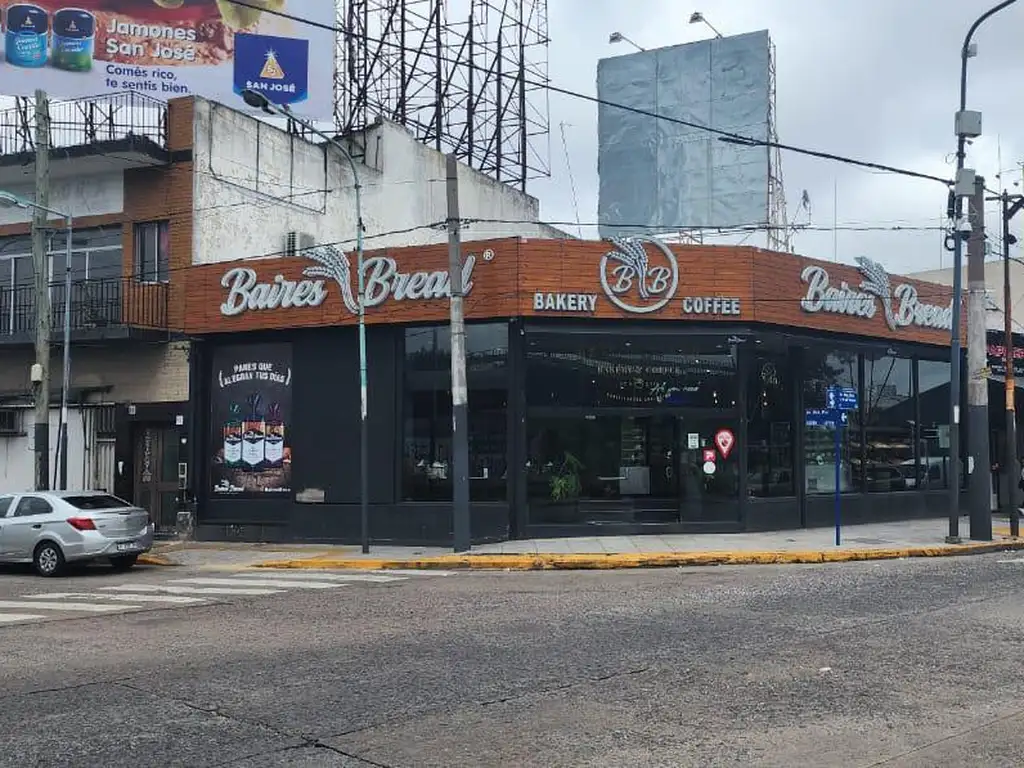 Local Comercial 257 m² en Esquina S/ Avenida - Lomas Del Mirador