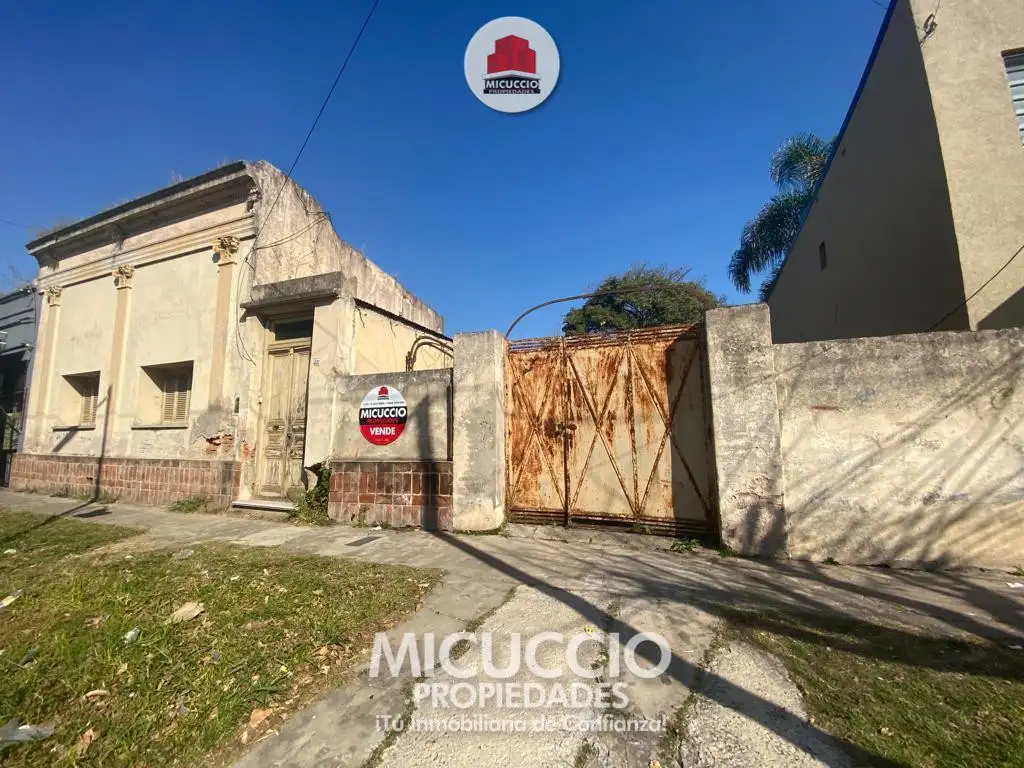 Lote con casa en venta, Hipólito Yrigoyen 272, a metros de Av. 25 de Mayo, Escobar centro