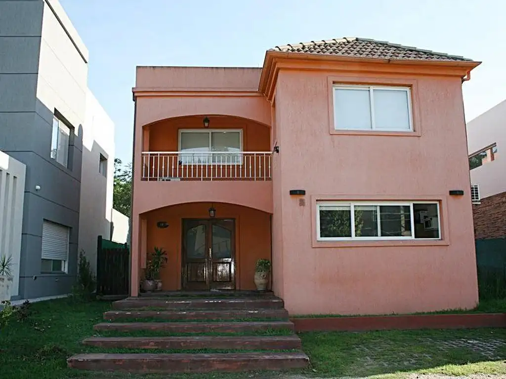 3 DORM | MARTIN CASTRO al 2300