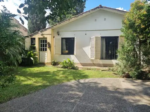 CASA EN VENTA EN YERBA BUENA EXCELENTE UBICACIÓN