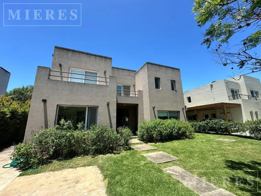 Muy linda casa en alquiler en el Barrio Greenlands en  Buenavista