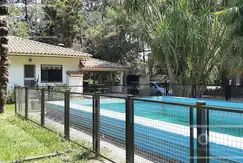 QUINTA EN VENTA EN ABASTO 4180 Mts. con muy buena forestación