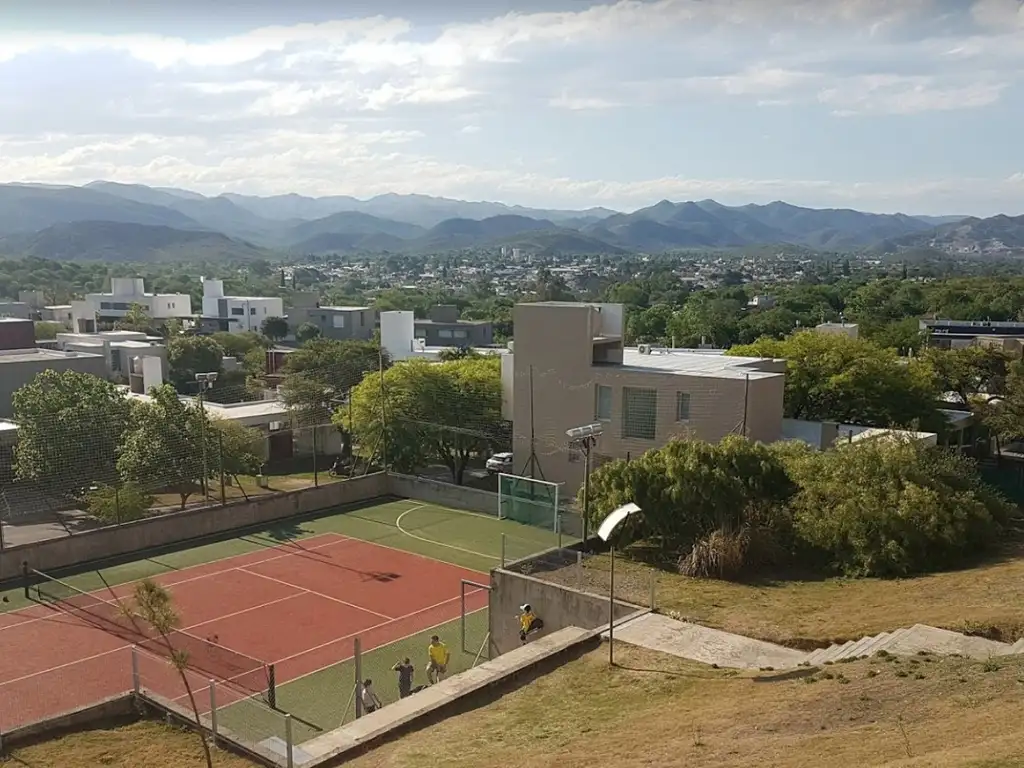 Actividades deportivas futbol, tenis en La Cuesta Villa Residencial