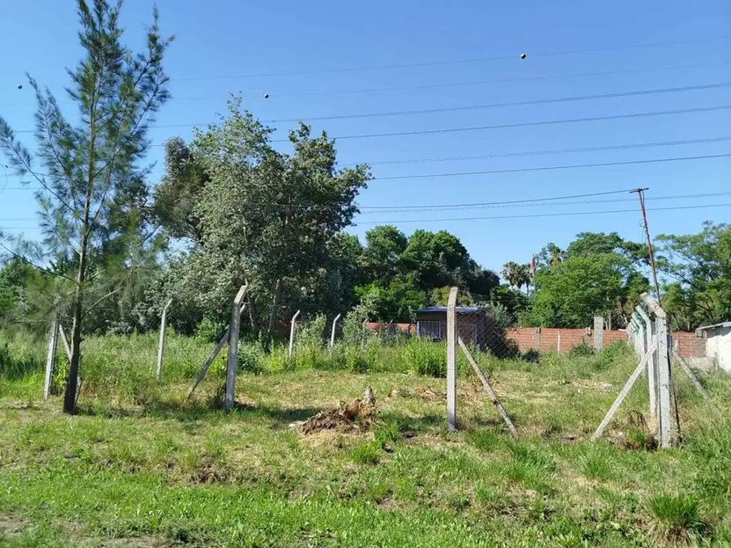 venta lote escriturado en Trujui 356mt con postes