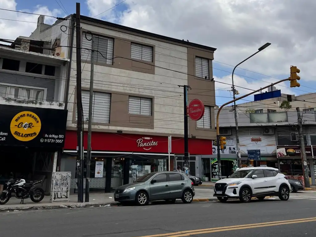 VENTA DIRECTA DEPARTAMENTO 3 AMBIENTES EN RAMOS MEJIA SUR , ZONA COMERCIAL