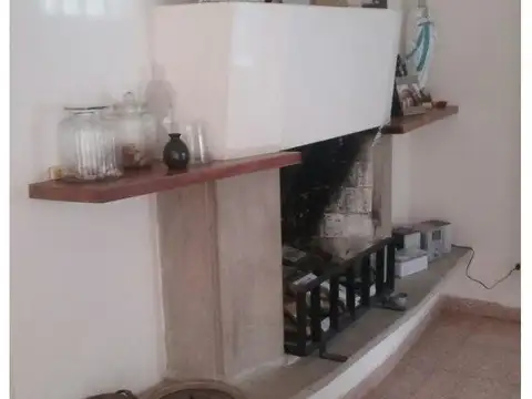 Casa en Venta - 4 ambientes - USD 230.000