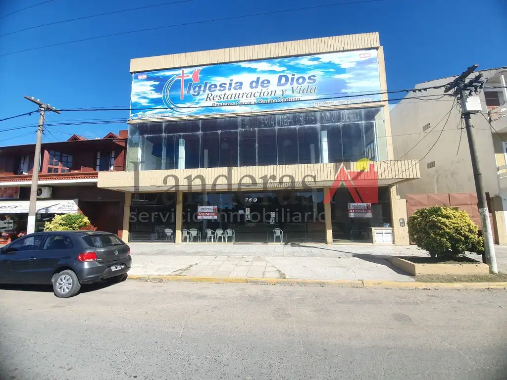 Amplio Local Comercial - 1060m2 Sobre Av. Del Libertador - LOTE PROPIO