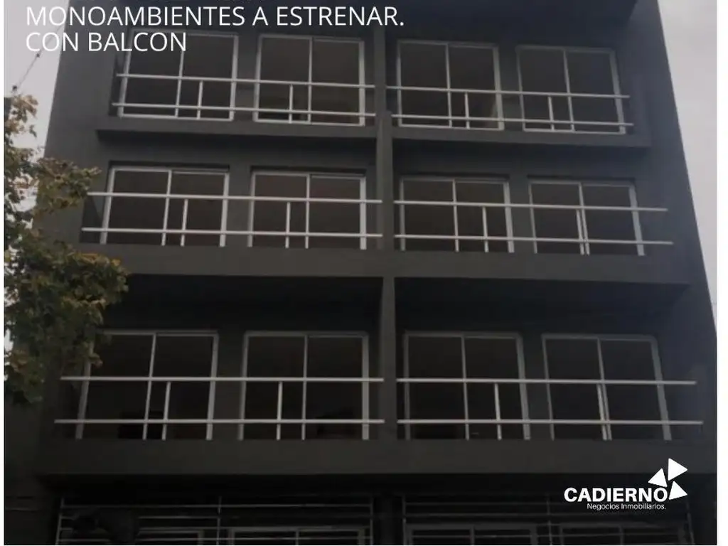 Departamento monoambiente, al frente con balcón.