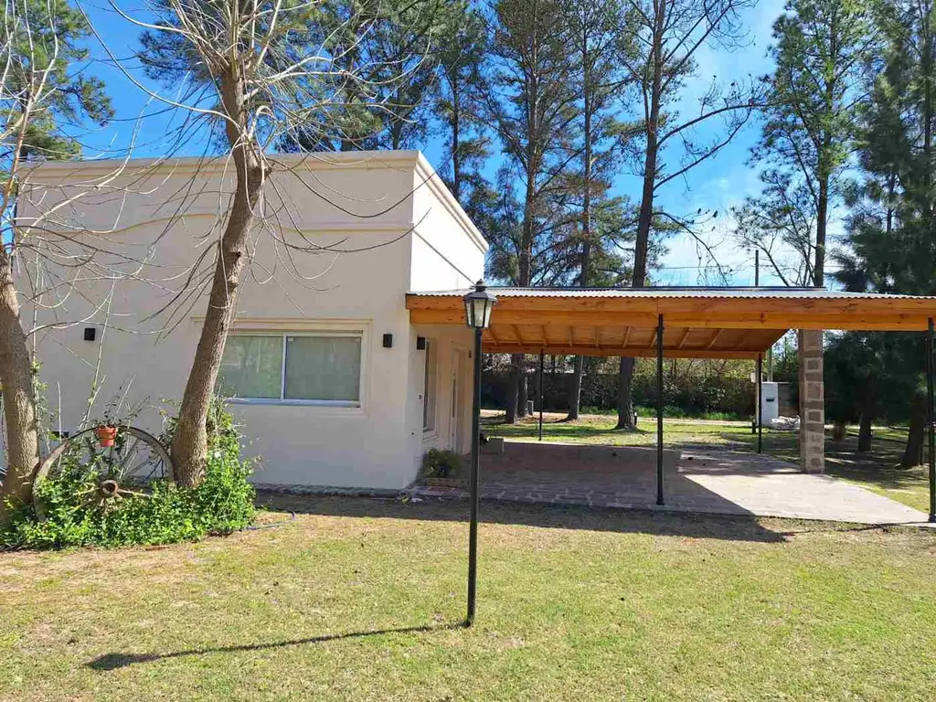 CASA VENTA EN PARQUE NACIONES CON AMPLIO LOTE