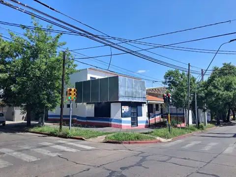 GALPÓN COMERCIAL Y 2 LOCALES